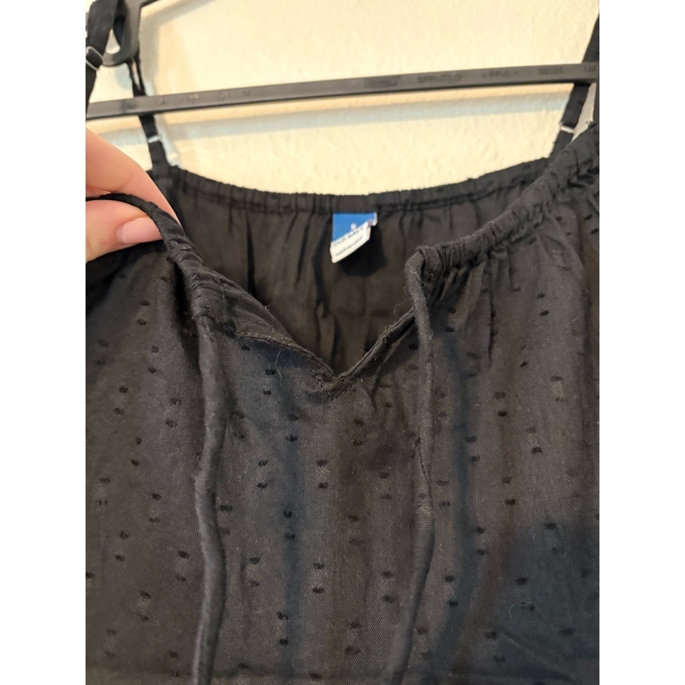 Old Navy | Texture Dotted Lightweight Cami Top with Tie Blouse (Black) - Picture 4 of 6